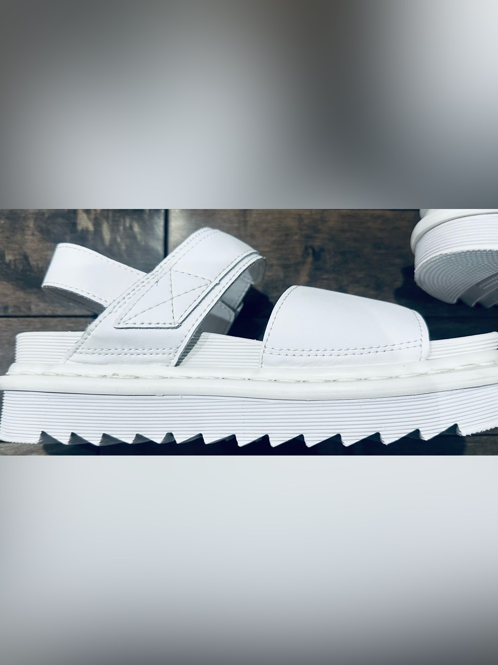 Dr. Martens Women’s Sz 7 White Voss II Hydro Leather Strap Sandals - Picture 10 of 14